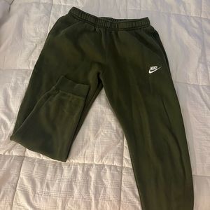 Forest green Nike sweat pants